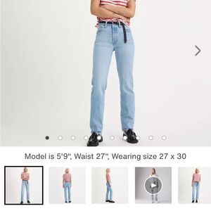 501 original fit Women’s Levi Jeans in Light Wash